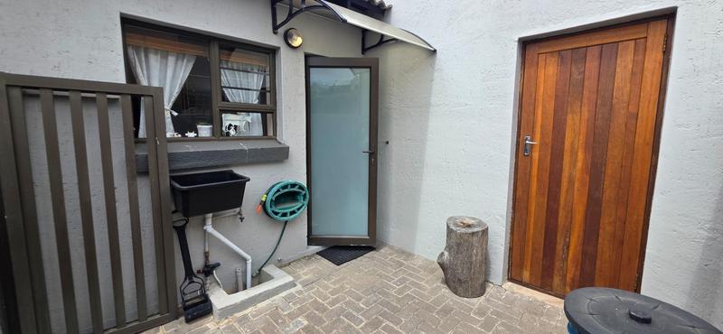 4 Bedroom Property for Sale in Seemeeu Park Western Cape
